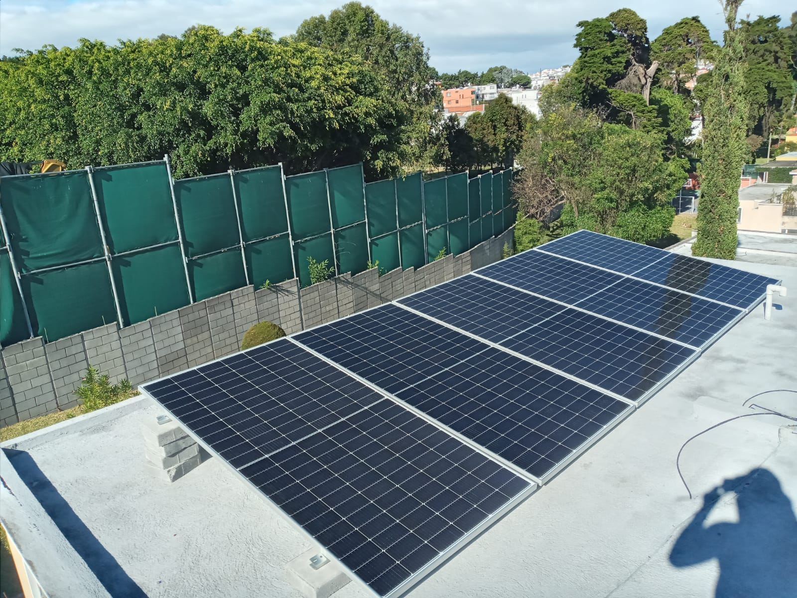 Instalacion 3 de Panel Solar 650W Bifacial Monocristalino - Half Cell (con caja)